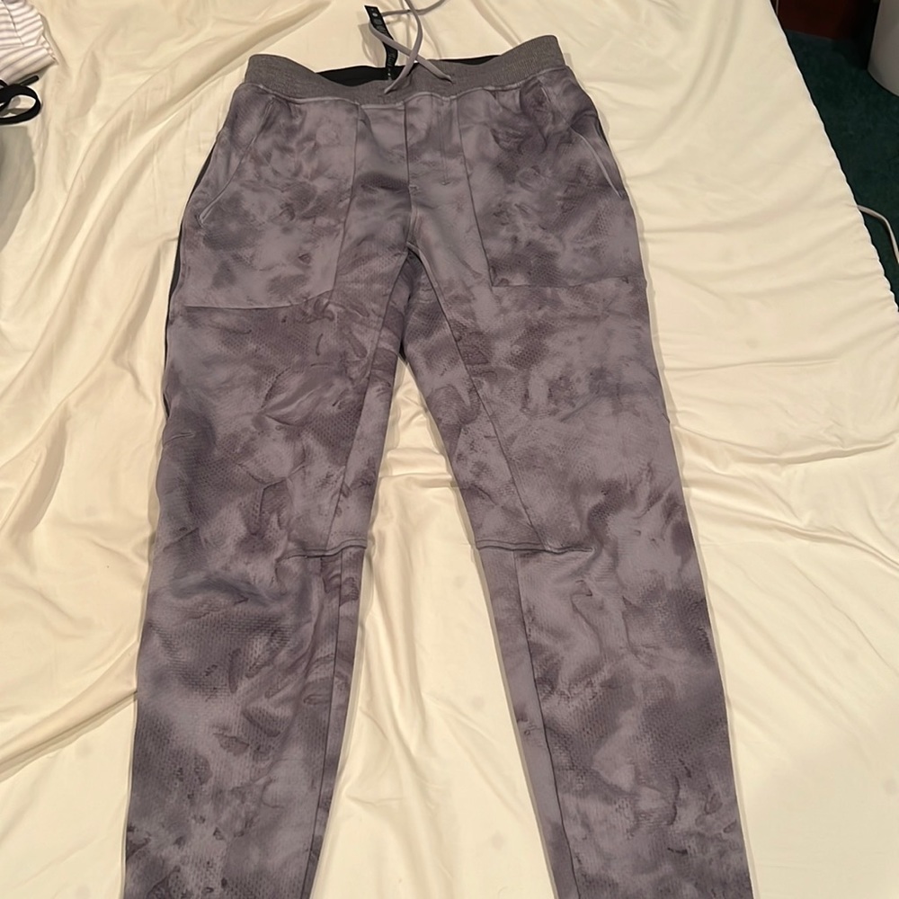 Mens small lululemon pants